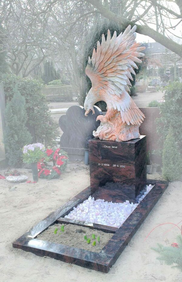 Grafmonument met beeld