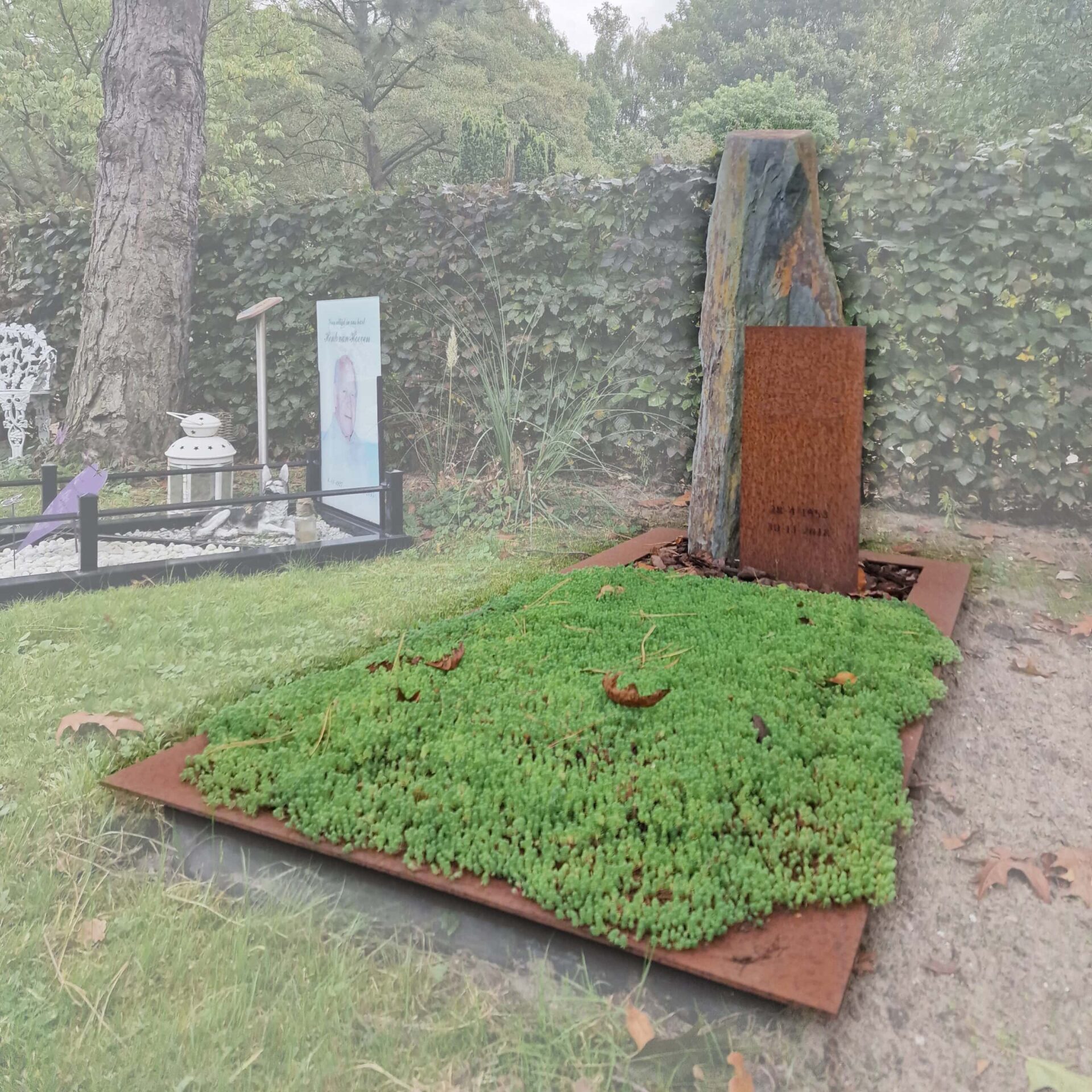 grafmonument met Cortenstaal